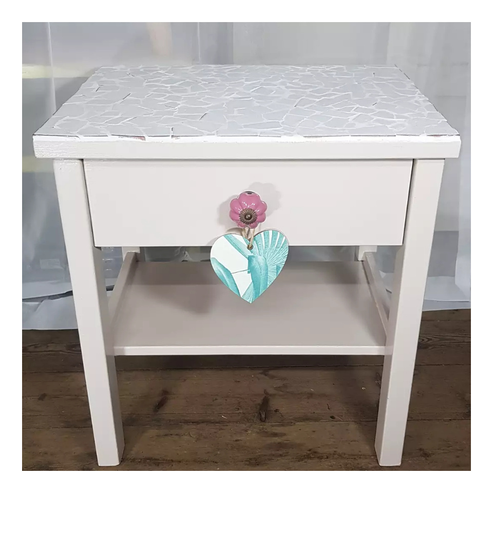 The mosaic bedside table Julia Nieto Home Decor